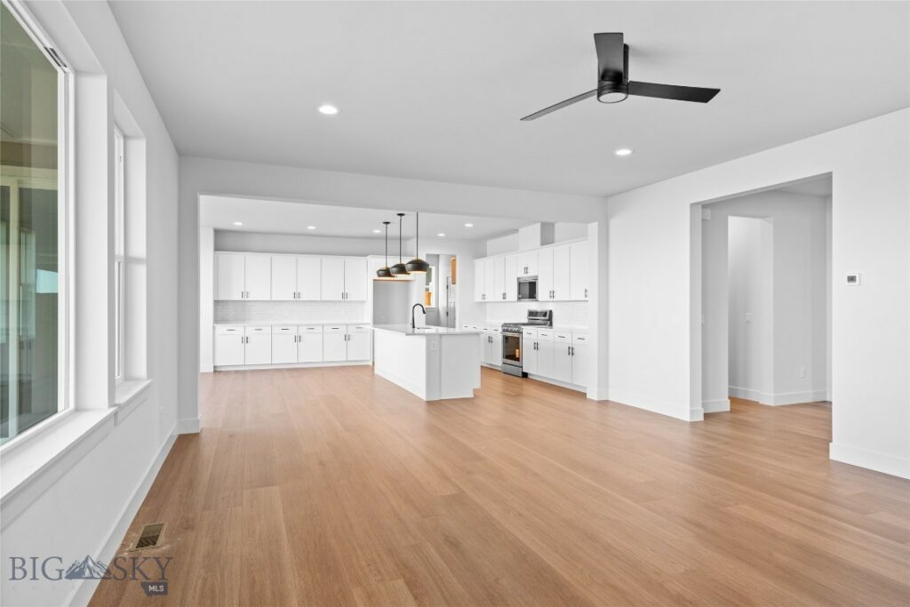 1505 Gunslinger Lane, Belgrade MT 59714