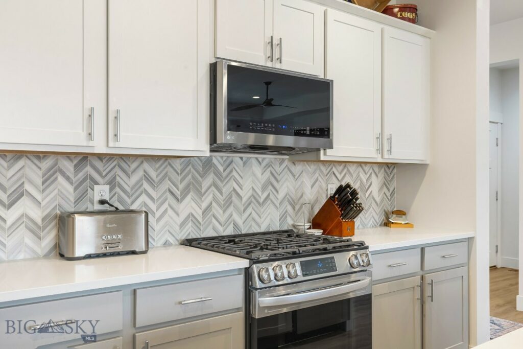 1507 Masterson Lane, Belgrade MT 59714