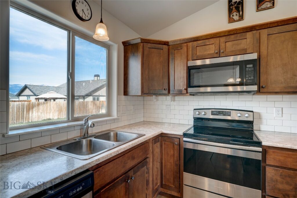 1510 Ingomar Boulevard, Belgrade MT 59714