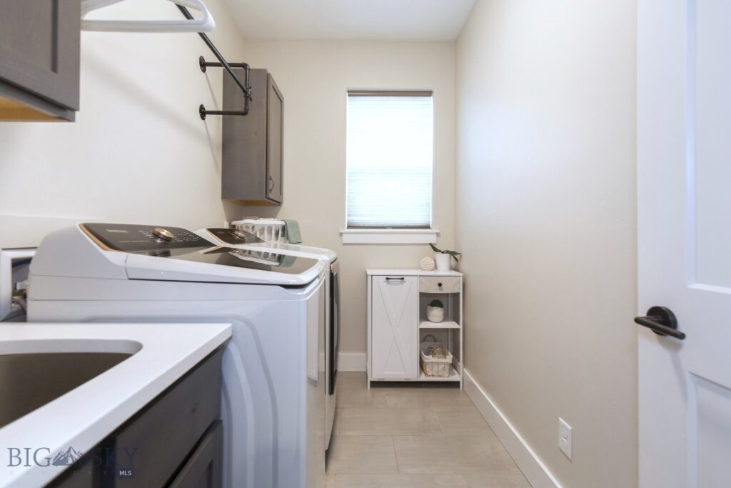1511 Powers Boulevard, Belgrade MT 59714