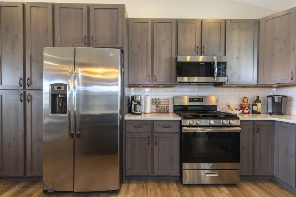 1511 Powers Boulevard, Belgrade MT 59714