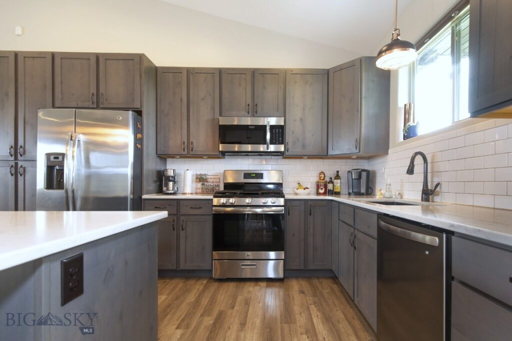 1511 Powers Boulevard, Belgrade MT 59714