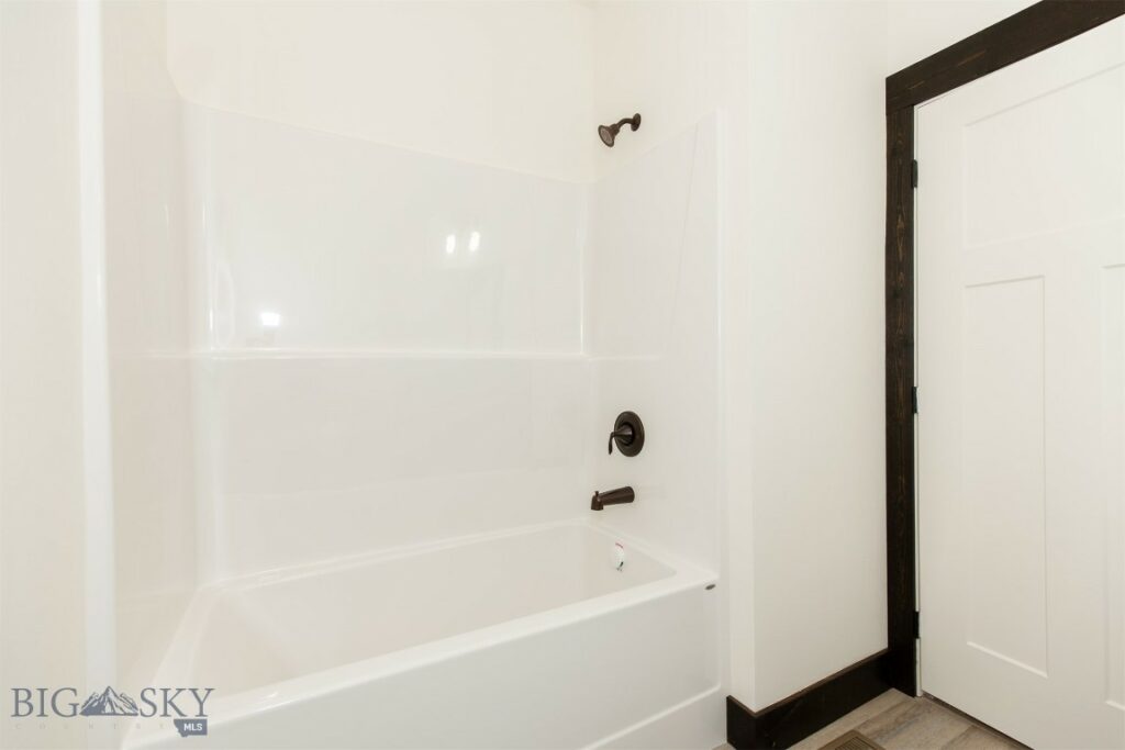 1511 Pistolero Way, Belgrade MT 59714