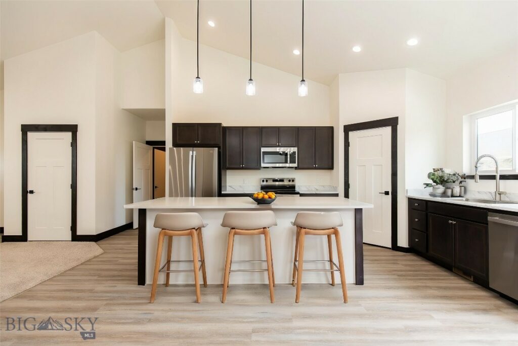 1511 Pistolero Way, Belgrade MT 59714