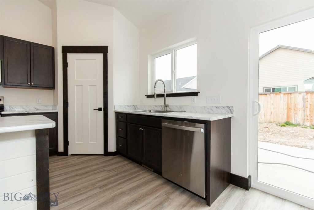 1511 Pistolero Way, Belgrade MT 59714