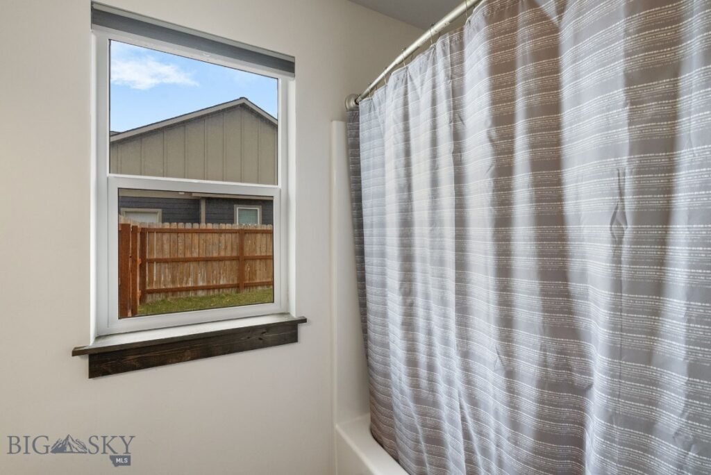 1514 Oakwood, Belgrade MT 59714