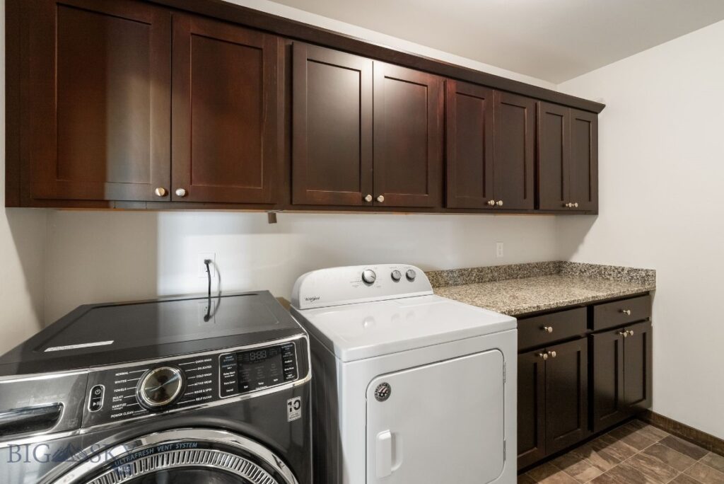 1514 Oakwood, Belgrade MT 59714