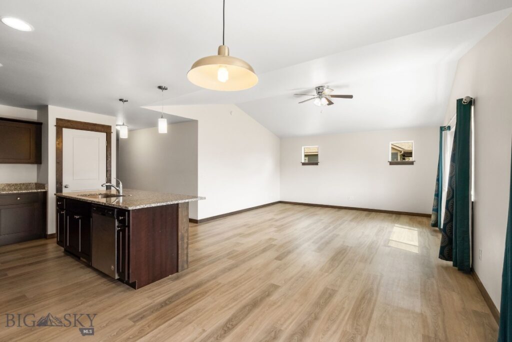 1514 Oakwood, Belgrade MT 59714