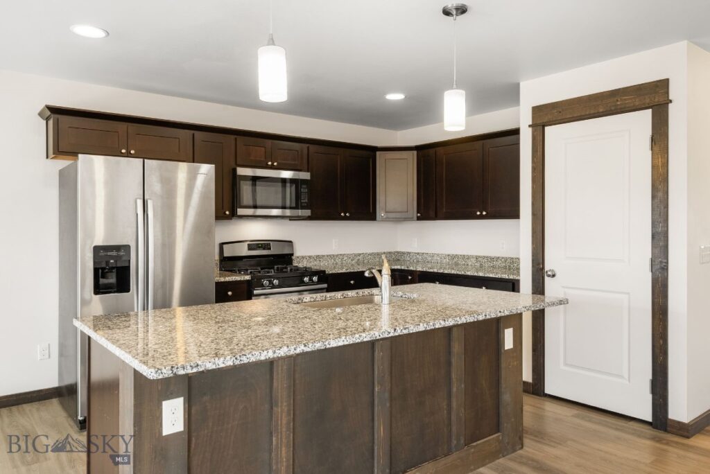 1514 Oakwood, Belgrade MT 59714