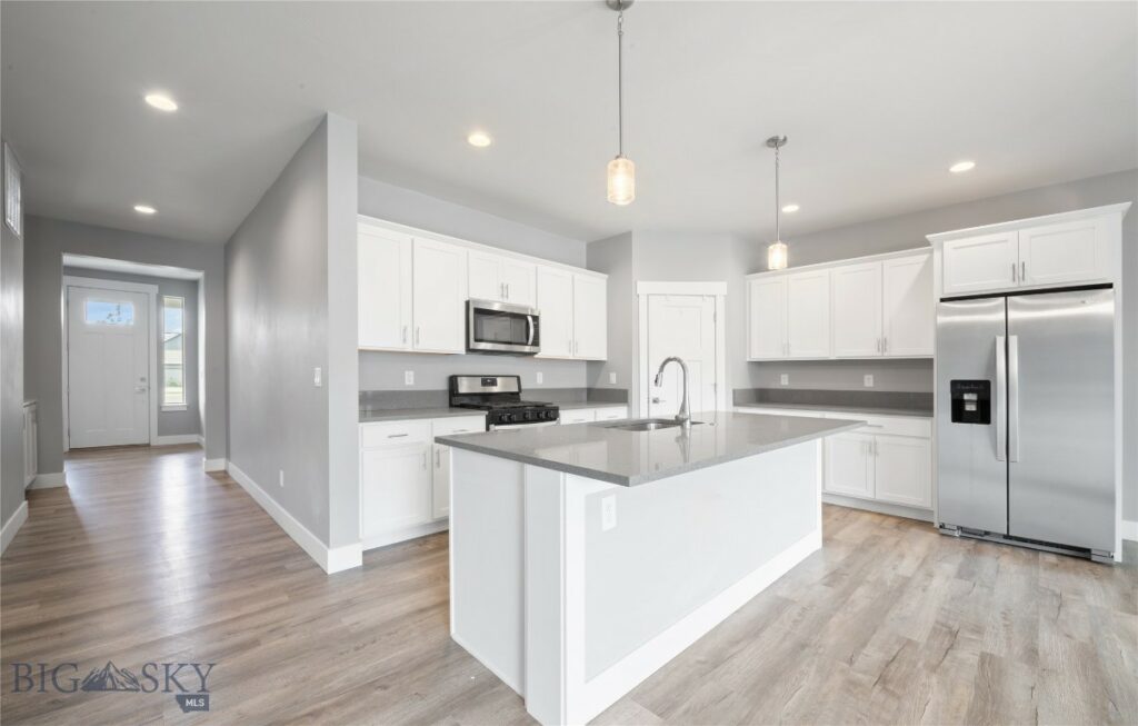 1518 Deadwood Loop, Belgrade MT 59714