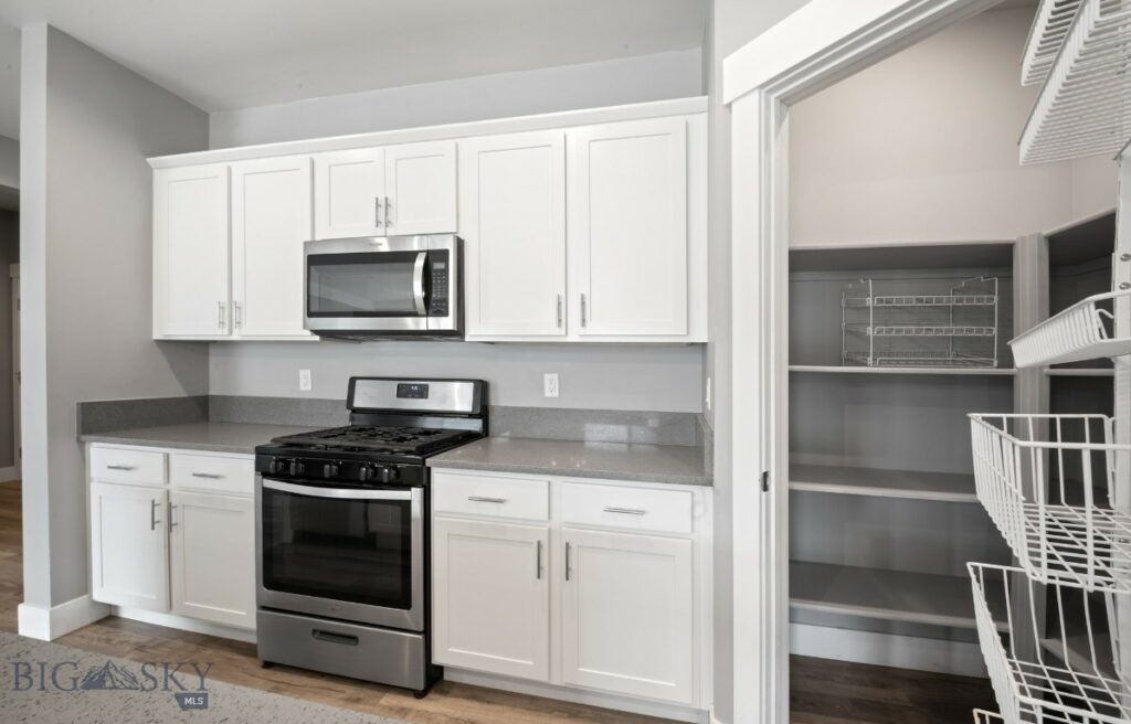 1518 Deadwood Loop, Belgrade MT 59714