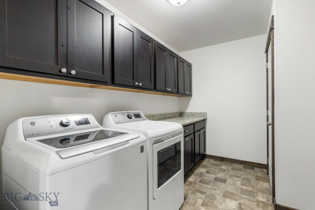 1521 Cheery Drive, Belgrade MT 59714