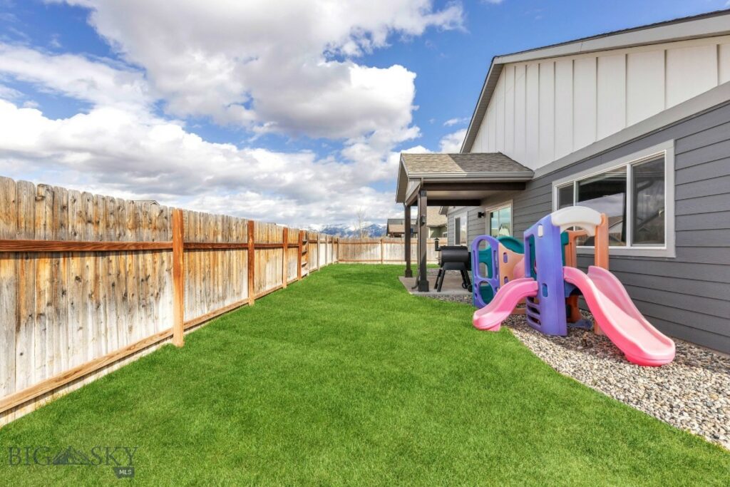 1521 Cheery Drive, Belgrade MT 59714