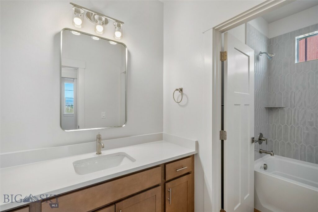 1530 Belle Starr Drive, Belgrade MT 59714