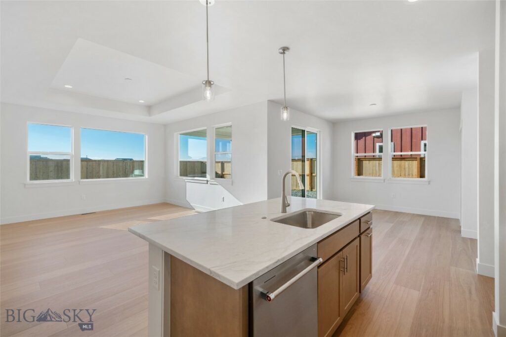 1530 Belle Starr Drive, Belgrade MT 59714