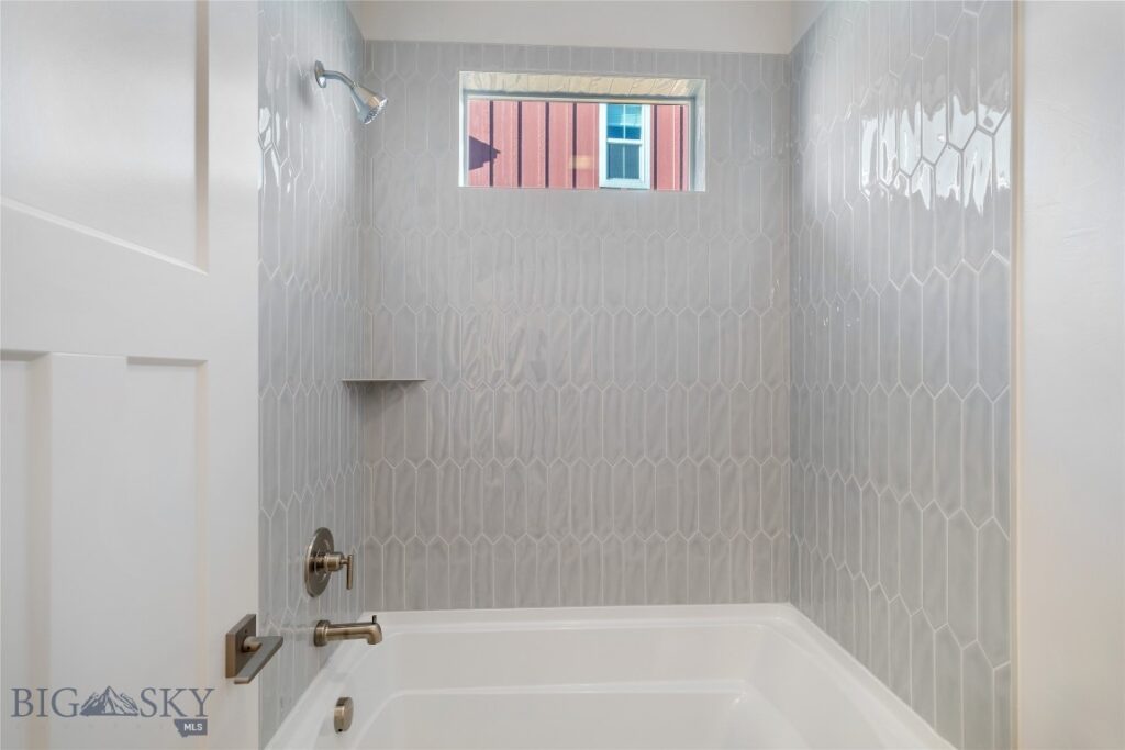 1530 Belle Starr Drive, Belgrade MT 59714