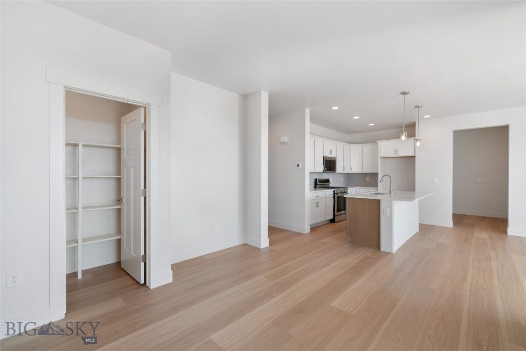 1530 Belle Starr Drive, Belgrade MT 59714