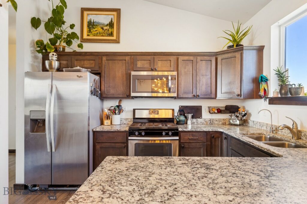 1538 Powers Boulevard, Belgrade MT 59714