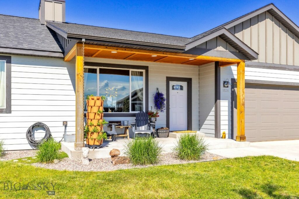 1538 Powers Boulevard, Belgrade MT 59714
