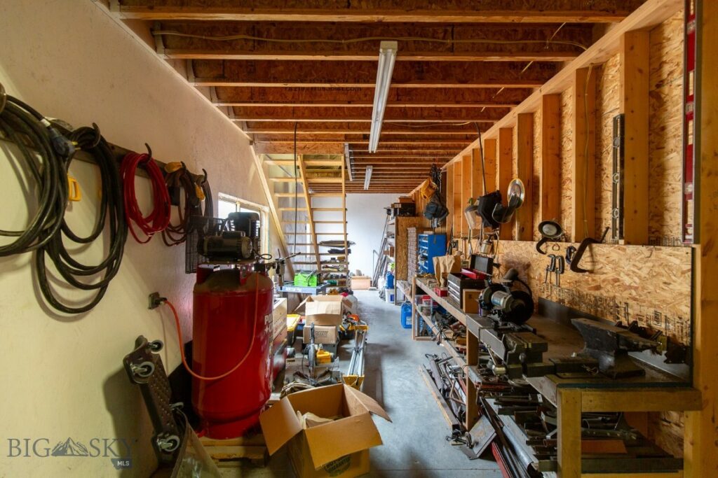 1540 E Baseline Road, Belgrade MT 59714