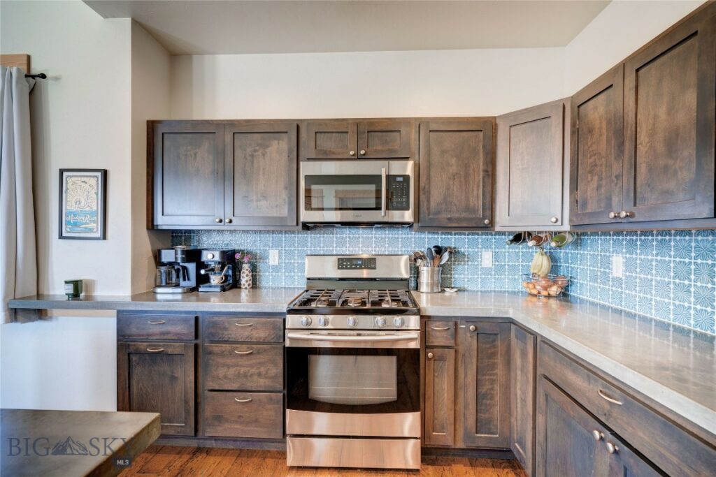 1543 Powers Boulevard, Belgrade MT 59714