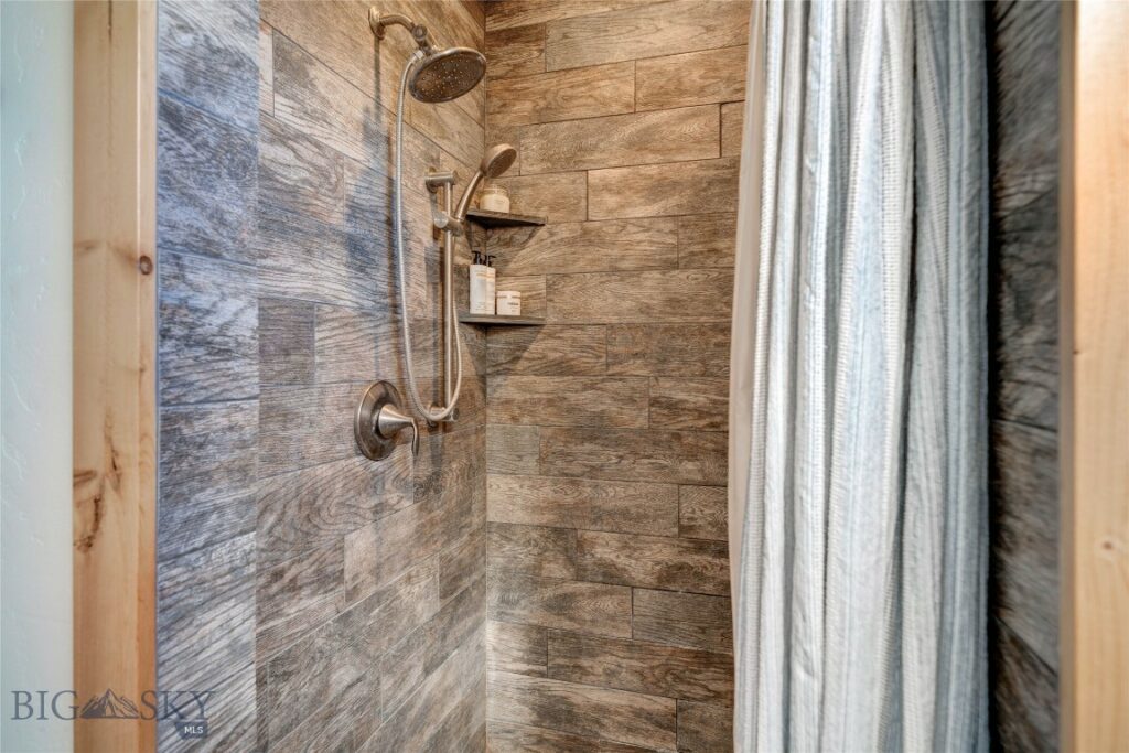 1543 Powers Boulevard, Belgrade MT 59714