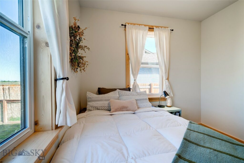 1543 Powers Boulevard, Belgrade MT 59714