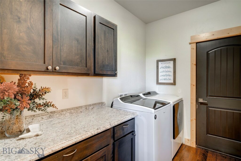 1543 Powers Boulevard, Belgrade MT 59714