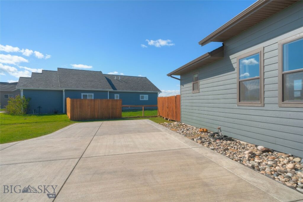1543 Powers Boulevard, Belgrade MT 59714