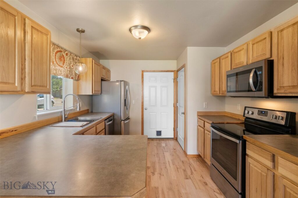 157 E Magnolia Drive, Belgrade MT 59714