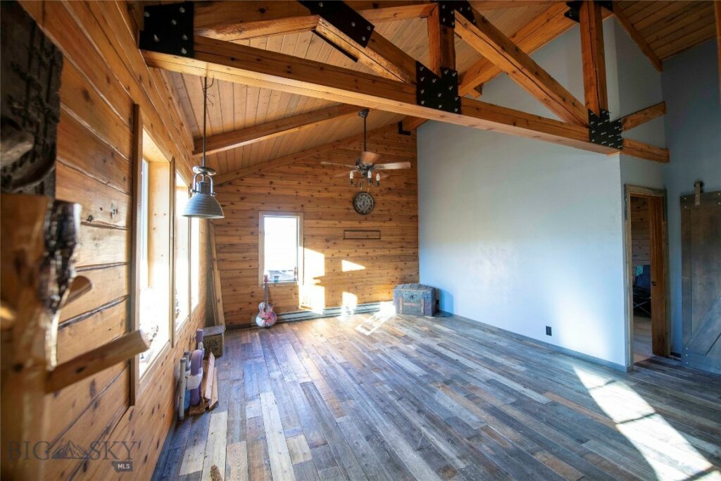 3825 Equestrian Lane, Bozeman MT 59718