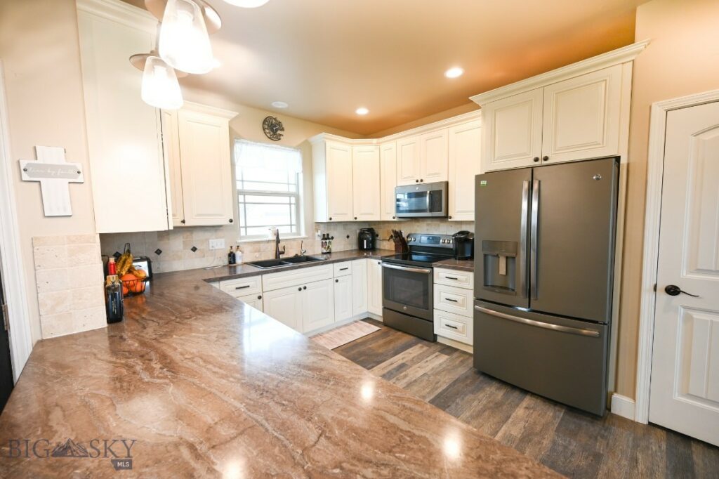 948 Flanders Creek Avenue, Bozeman MT 59718