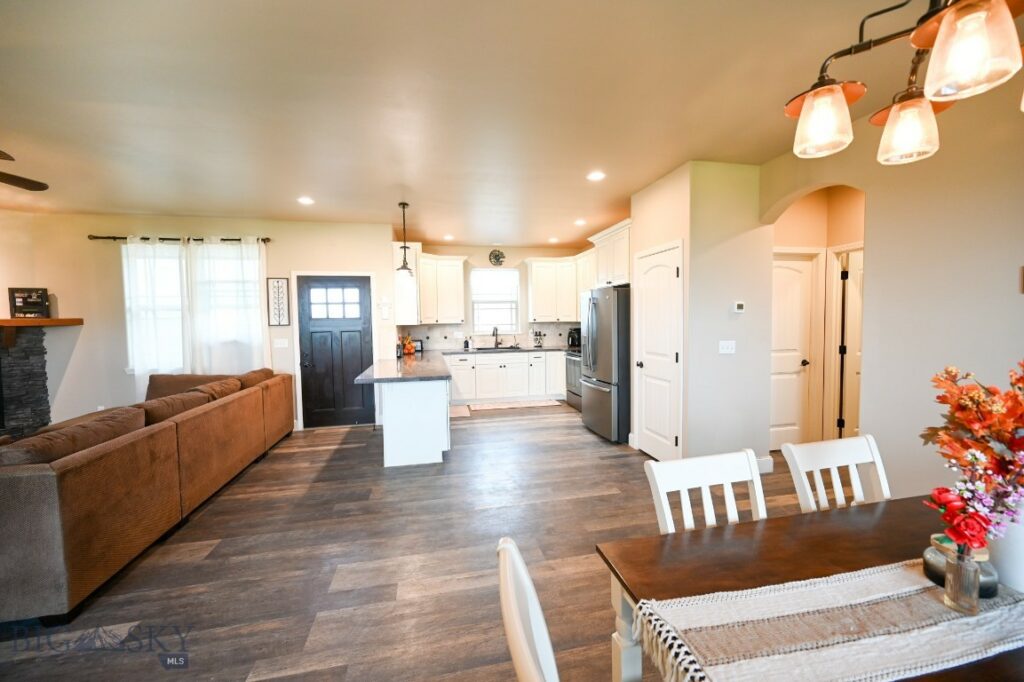 948 Flanders Creek Avenue, Bozeman MT 59718