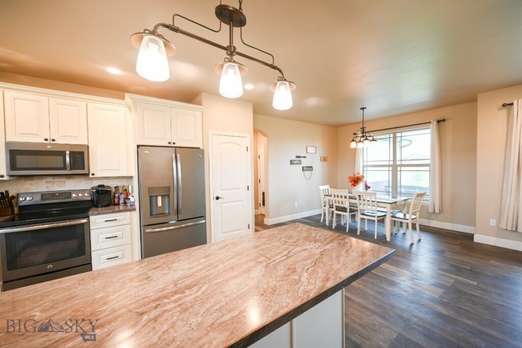 948 Flanders Creek Avenue, Bozeman MT 59718