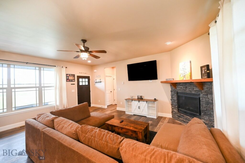 948 Flanders Creek Avenue, Bozeman MT 59718