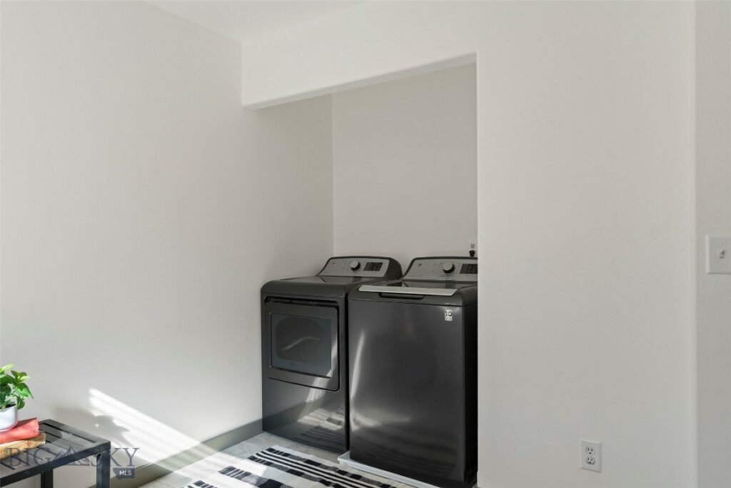 3302 Laredo Drive, Bozeman MT 59718