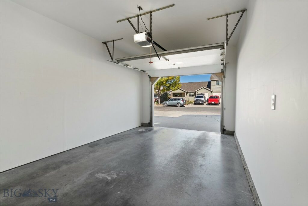 3302 Laredo Drive, Bozeman MT 59718