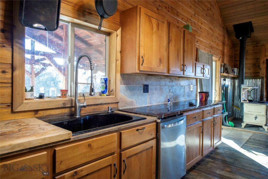 3825 Equestrian Lane, Bozeman MT 59718