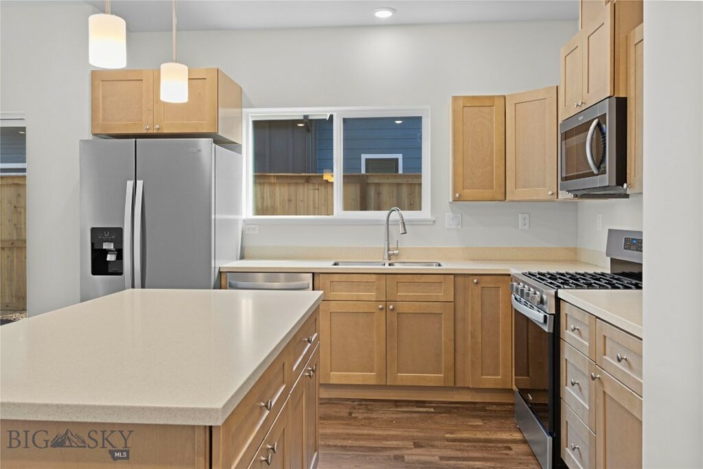 16 Westgate Ave, Bozeman MT 59718