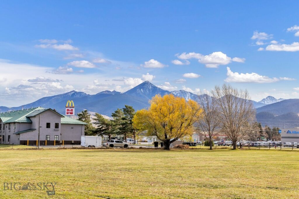 16 Loves Lane, Livingston MT 59047