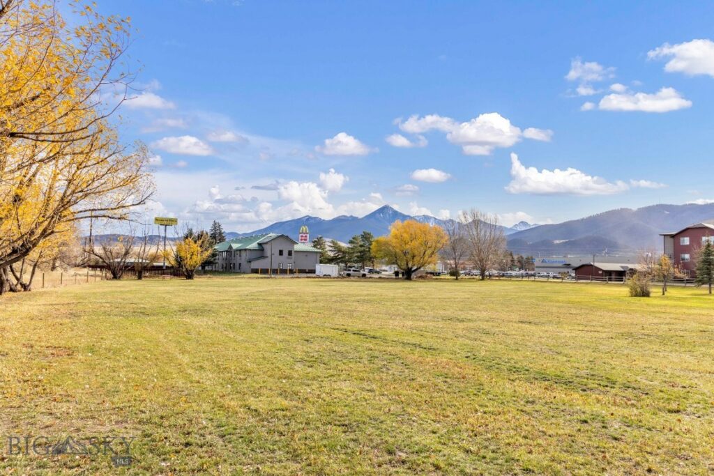 16 Loves Lane, Livingston MT 59047