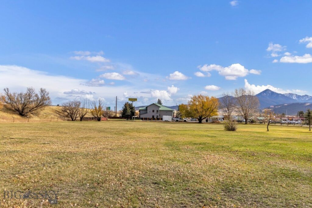 16 Loves Lane, Livingston MT 59047