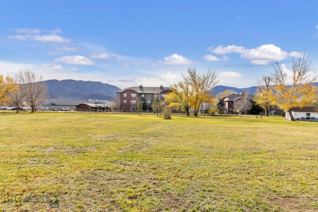 16 Loves Lane, Livingston MT 59047