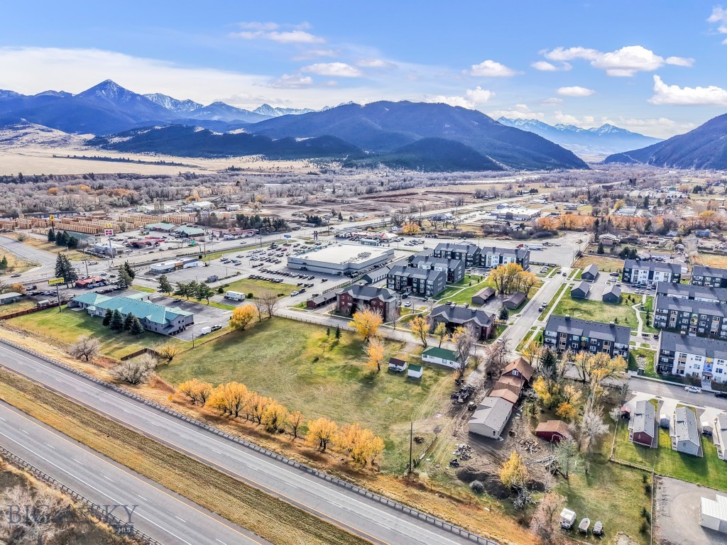 16 Loves Lane, Livingston MT 59047