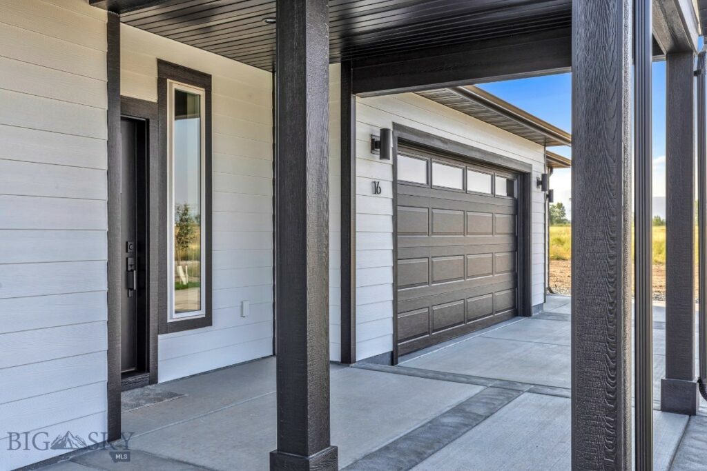 16 Moosejaw Drive, Bozeman MT 59718