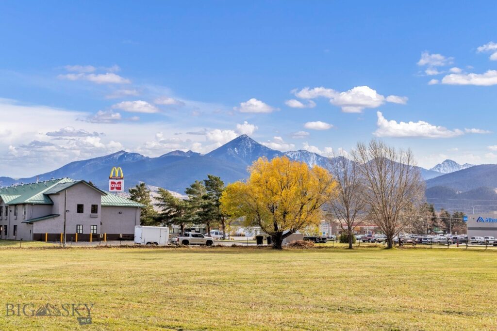 16 Loves Lane, Livingston MT 59047