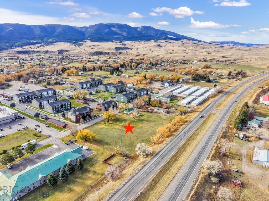 16 Loves Lane, Livingston MT 59047