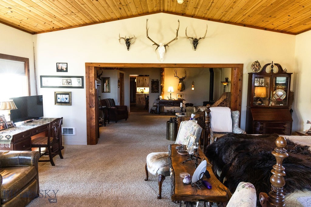 16 Wilson Road, Livingston MT 59047