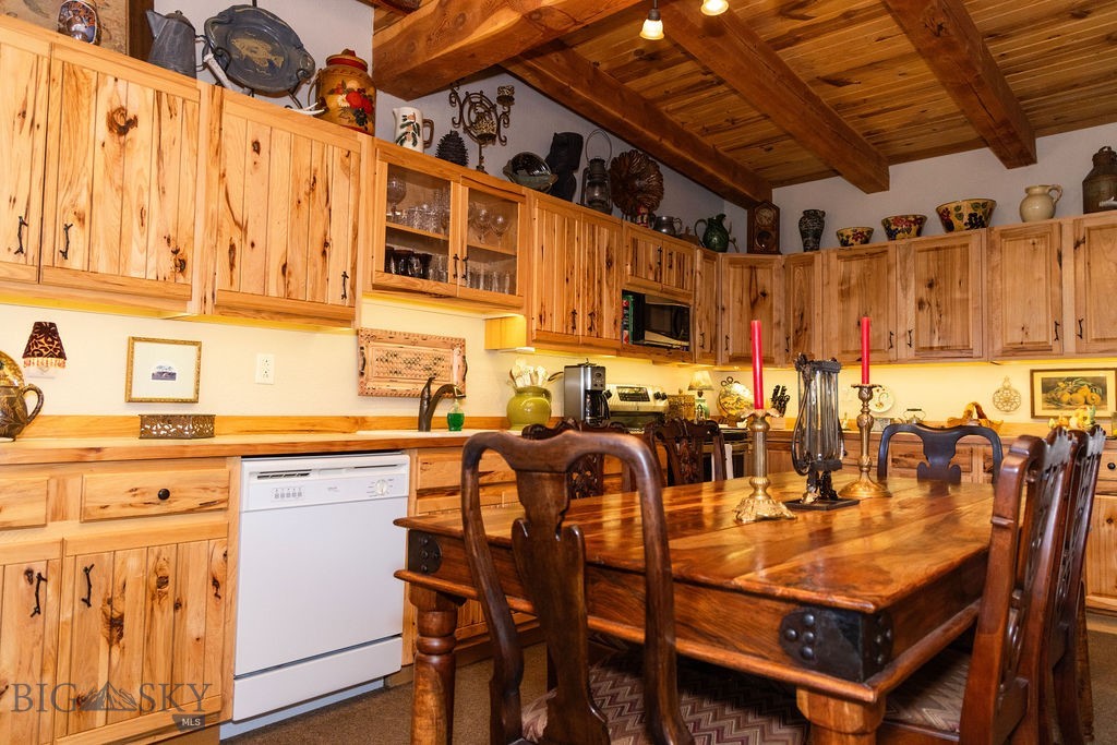 16 Wilson Road, Livingston MT 59047