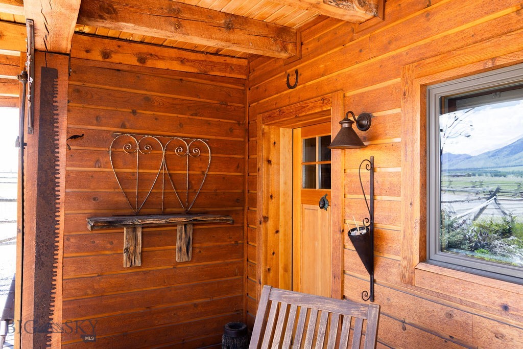 16 Wilson Road, Livingston MT 59047